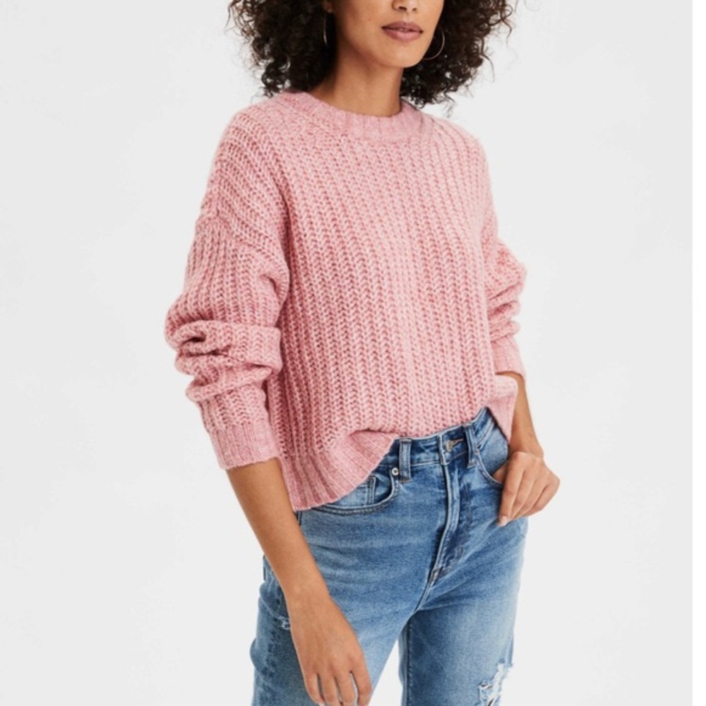 ✨ EUC American Eagle Crewneck light pink sweater